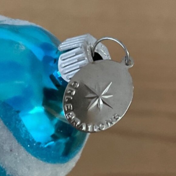 Christopher Radko Penguin Glass Christmas Ornament w Candy Cane Flocked Glitter - Picture 7 of 9